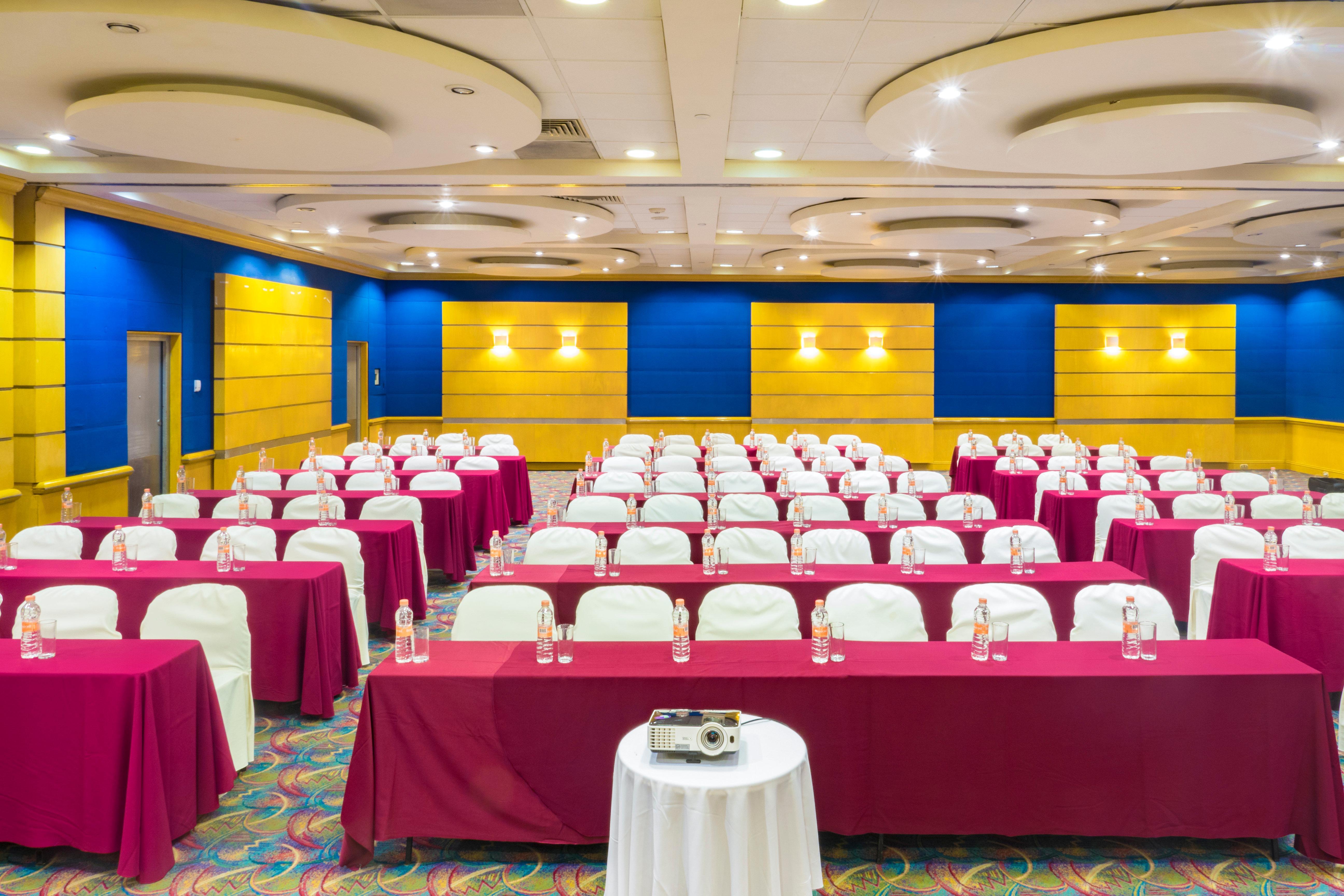 Holiday Inn Monterrey-Parque Fundidora By Ihg Buitenkant foto The ballroom