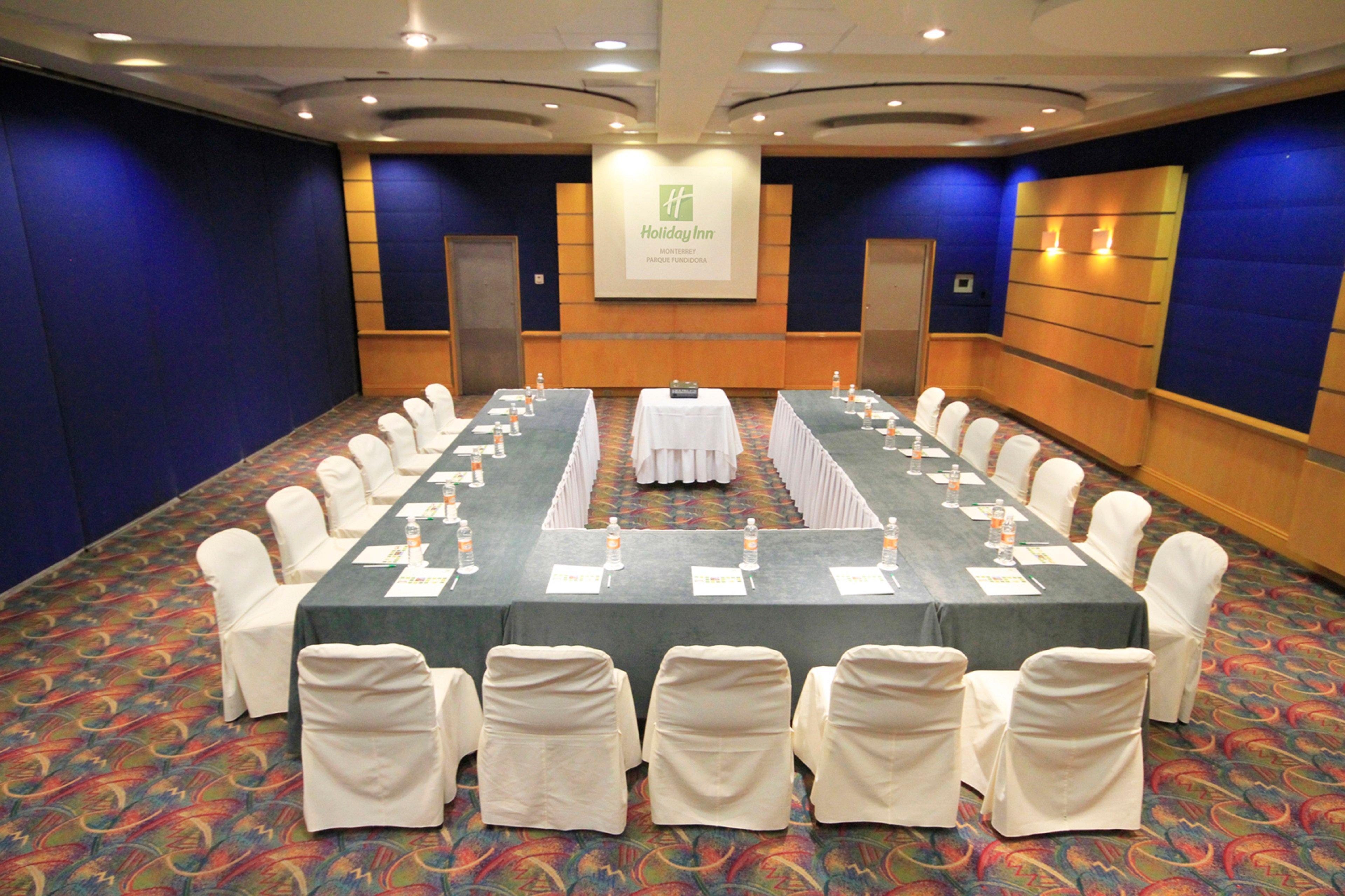 Holiday Inn Monterrey-Parque Fundidora By Ihg Buitenkant foto A meeting room at a hotel