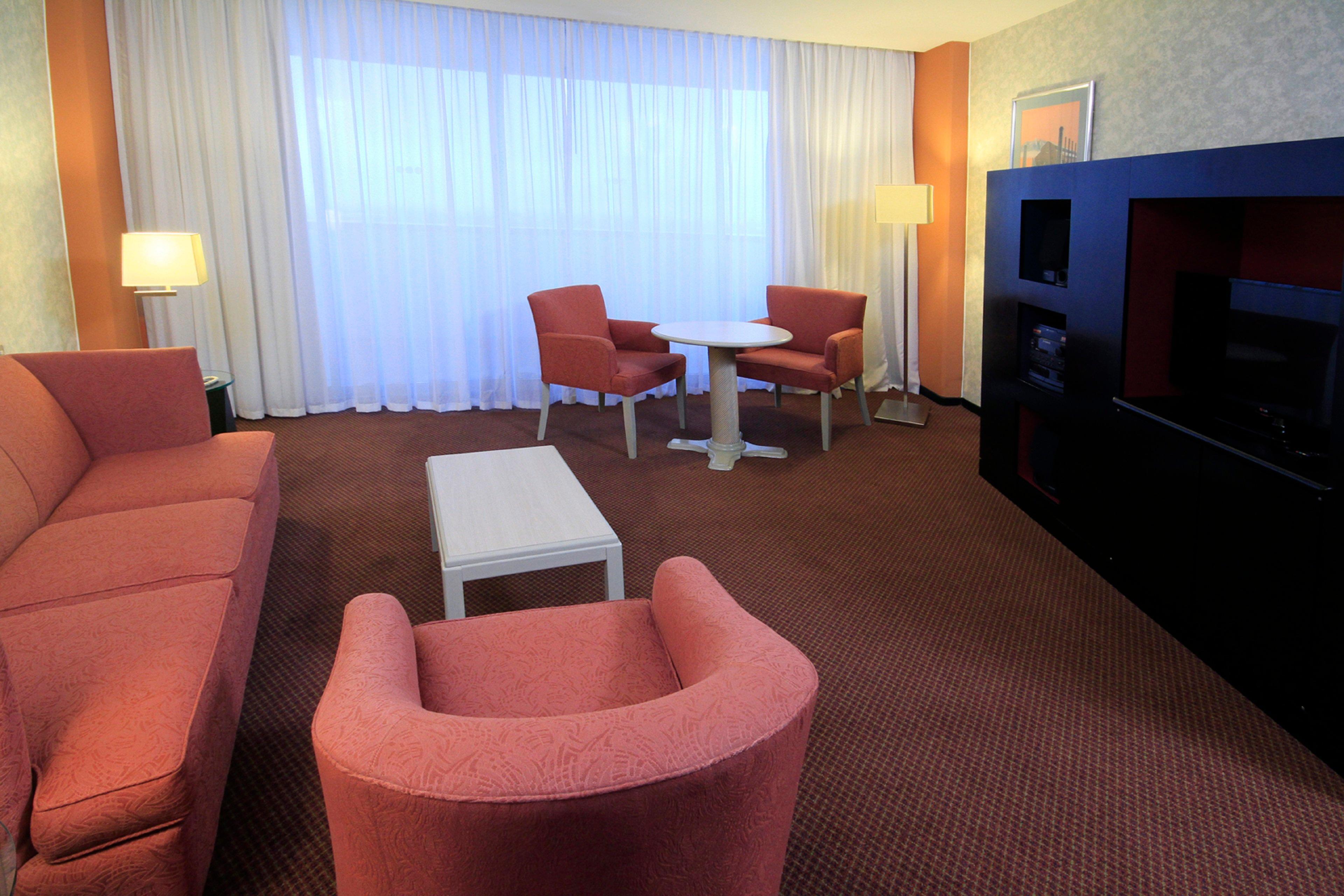 Holiday Inn Monterrey-Parque Fundidora By Ihg Buitenkant foto Suite