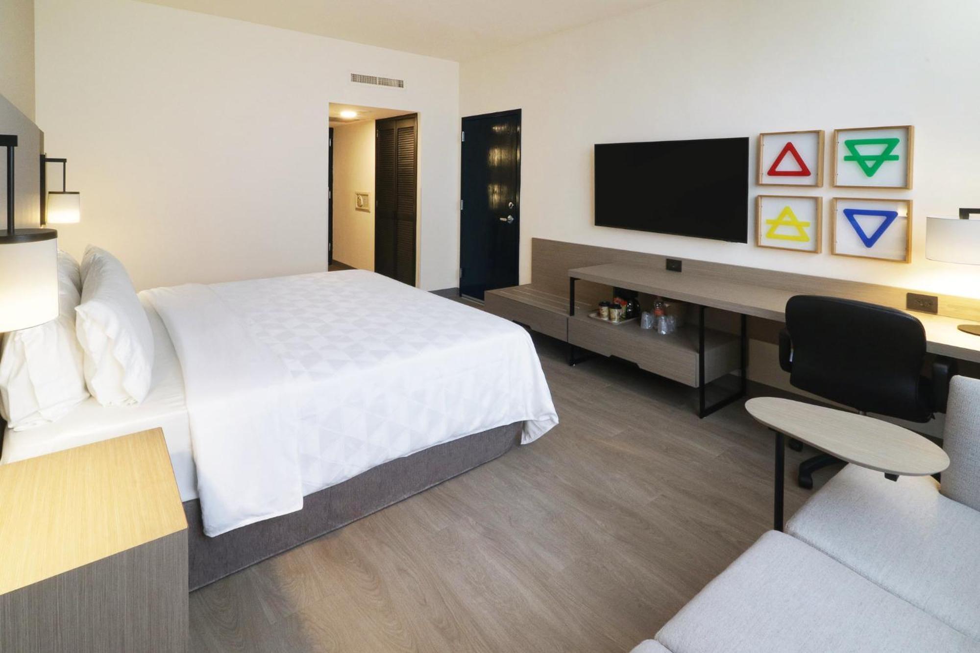 Holiday Inn Monterrey-Parque Fundidora By Ihg Buitenkant foto A room at the Hilton Garden Inn in San Francisco